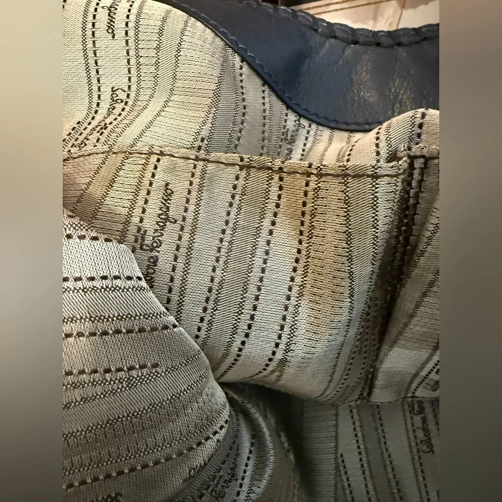 Salvatore Ferragamo Navy Gancini Braided Tote Bag VGUC - Picture 15 of 16